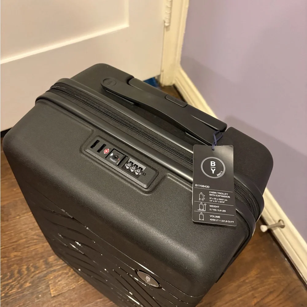 Bric's Black Hard-Shell Carry-On with Wave Detail - Picture 2 of 9